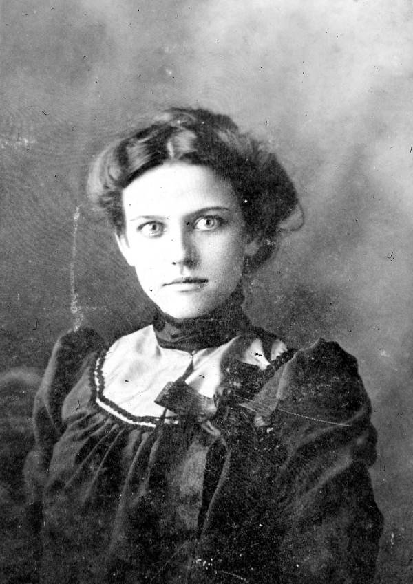 Old Time Overly Attached Girlfriend
